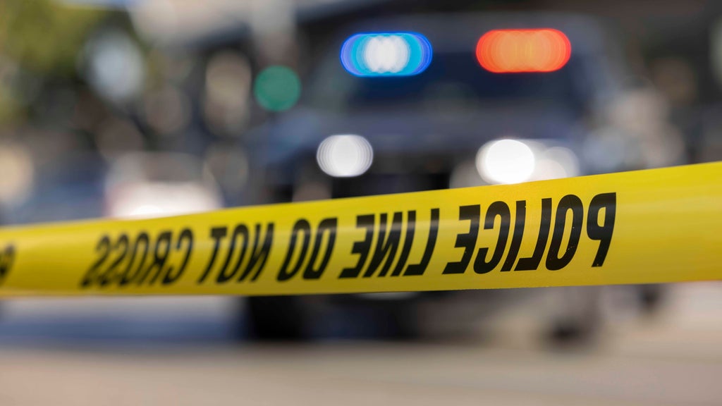 Deputies respond to reports of a person shot in southwest Miami-Dade neighborhood — CBS Miami, Mumbai Health news