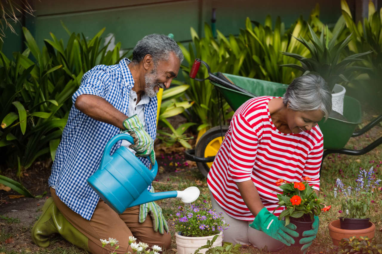 We stopped helping our neighbors with free home repairs and our friendship cooled. Who’s to blame? — MarketWatch, Mumbai Business news