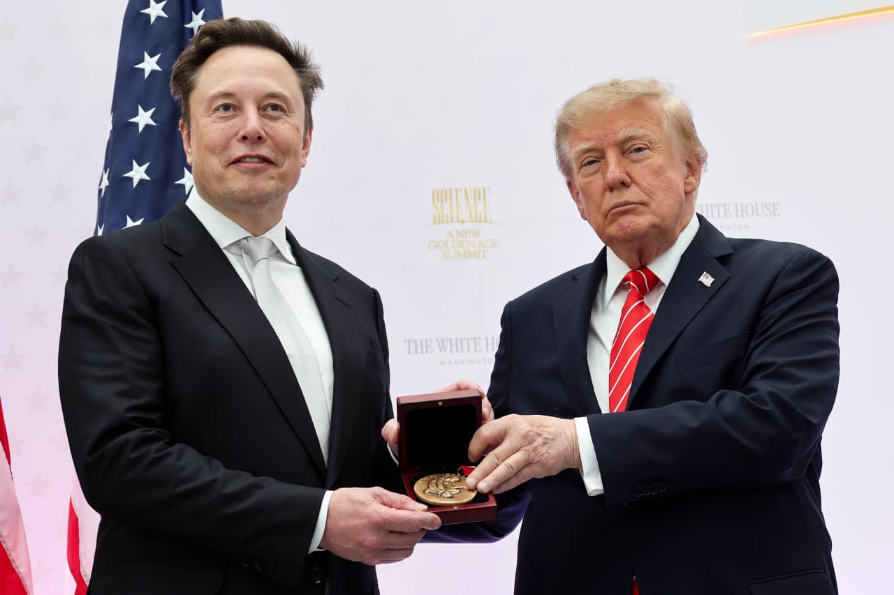Elon Musk promised a SpaceX share to every kid in America — don’t hold your breath — MarketWatch, Mumbai Schools news