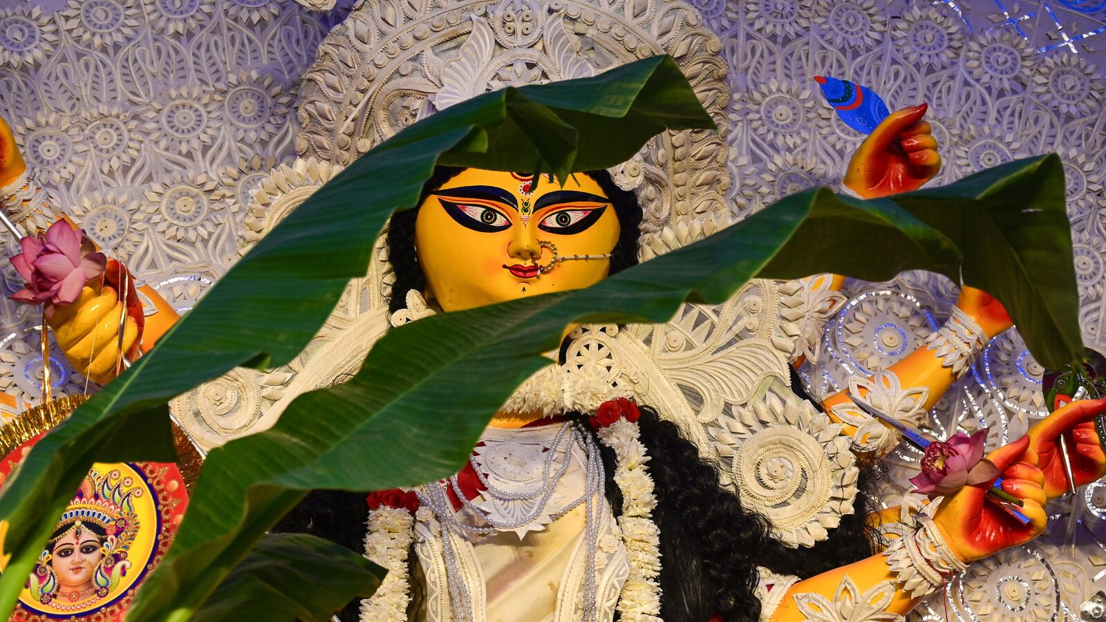 Several feared dead in stampede-like situation at Kolkata's Chorbagan Durga Puja pandal — Mint India, Mumbai Technology news